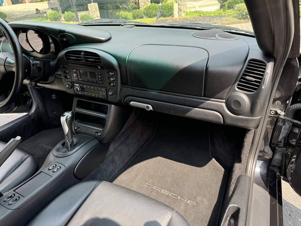 2002 Porsche 996 Carrera - Image 30 of 31
