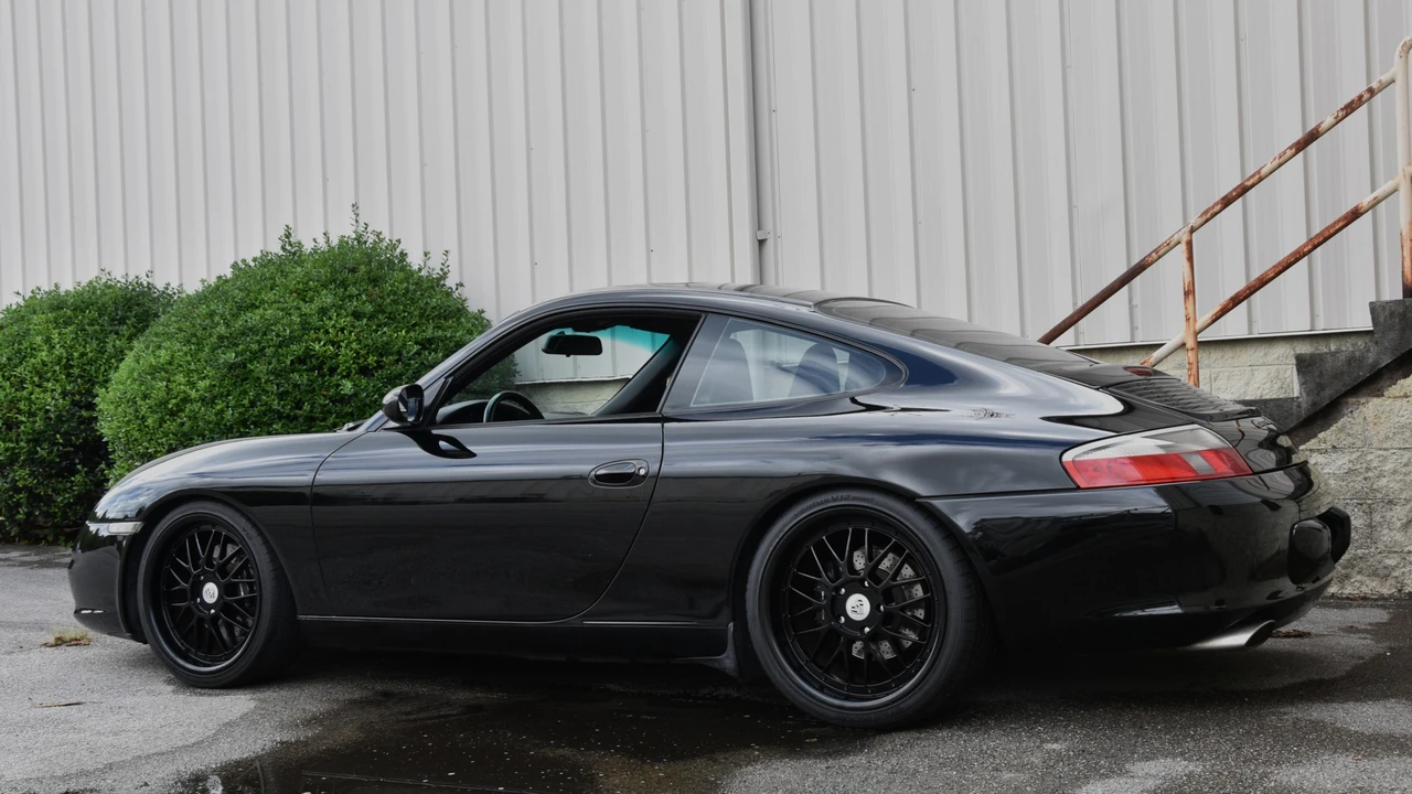 2002 Porsche 996 Carrera - Image 11 of 31