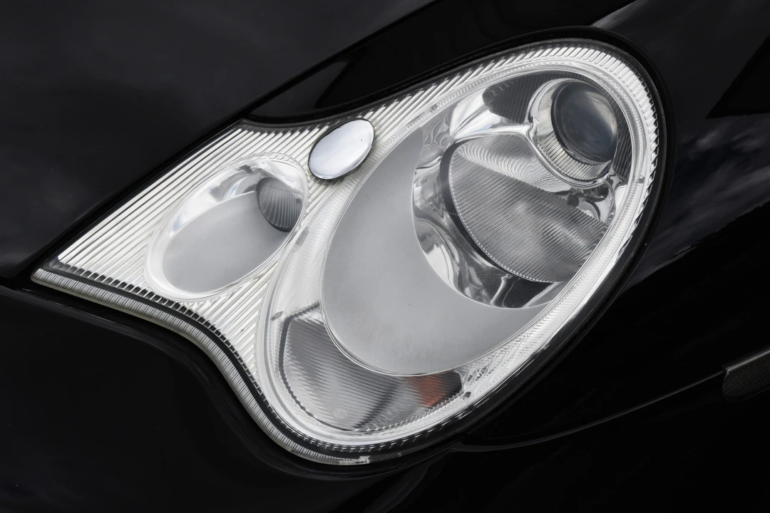 2002 Porsche 996 Carrera - Image 28 of 31