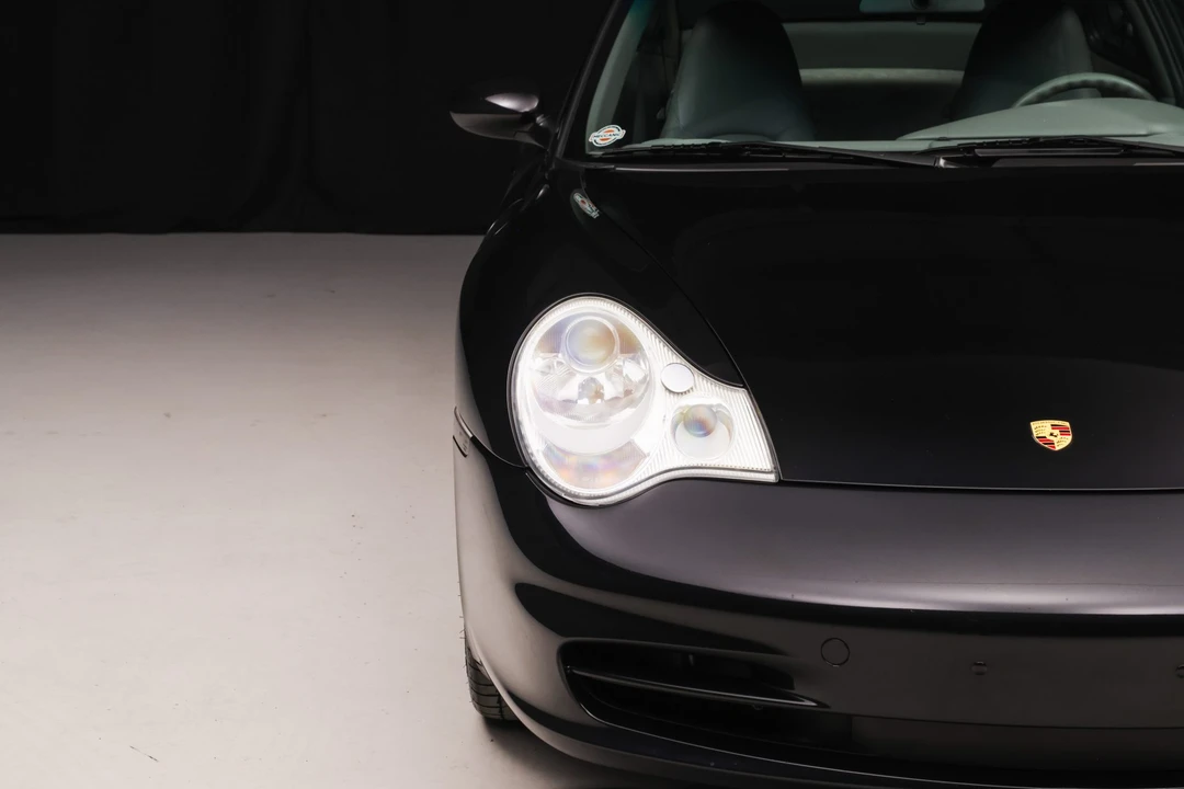 2002 Porsche 996 Carrera - Image 24 of 31