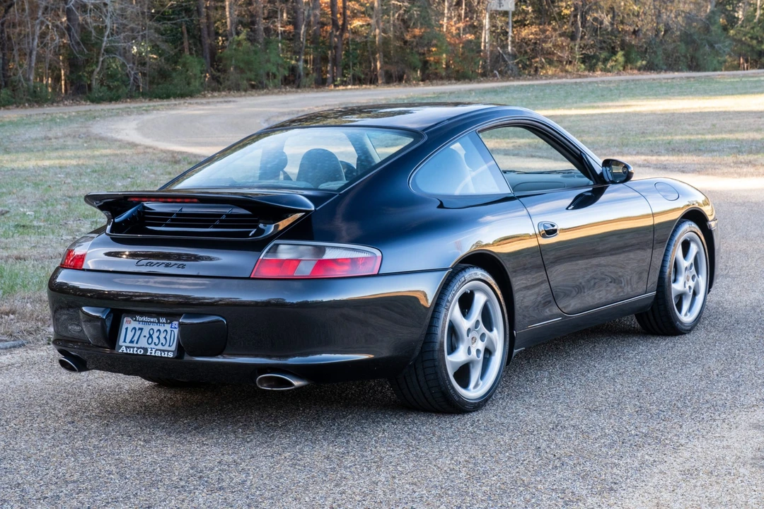 2002 Porsche 996 Carrera - Image 13 of 31