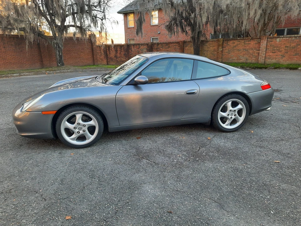 2002 Porsche 996 Carrera - Image 2 of 31