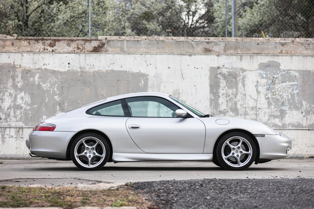 2002 Porsche 996 Carrera - Image 29 of 31