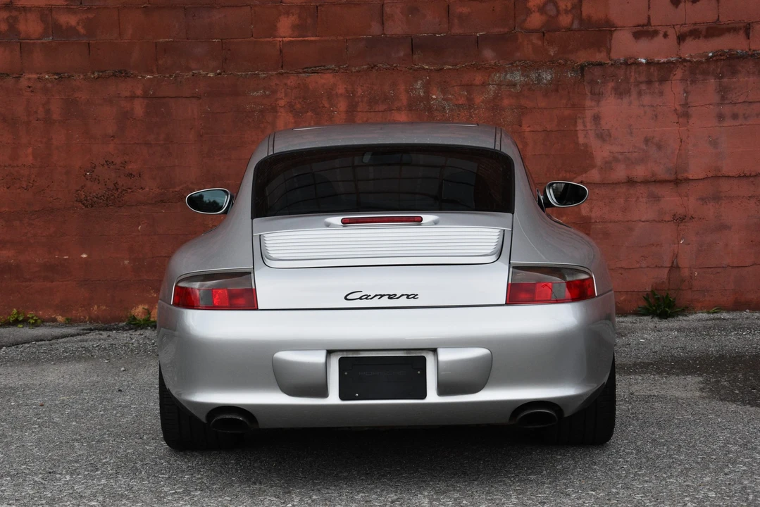 2002 Porsche 996 Carrera - Image 28 of 31