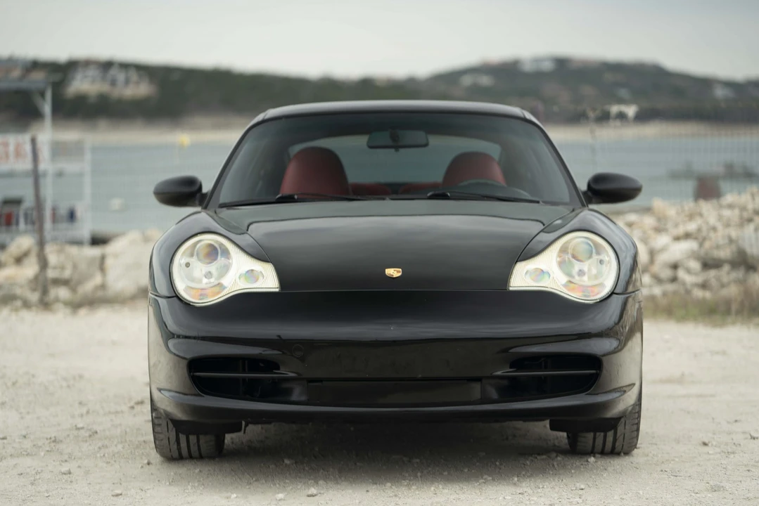 2002 Porsche 996 Carrera - Image 16 of 31