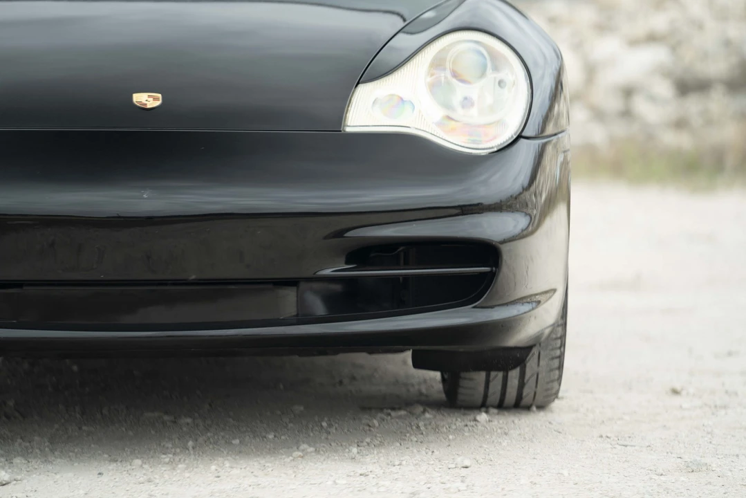 2002 Porsche 996 Carrera - Image 27 of 31