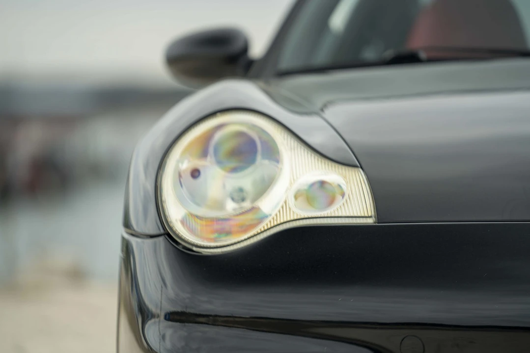 2002 Porsche 996 Carrera - Image 30 of 31