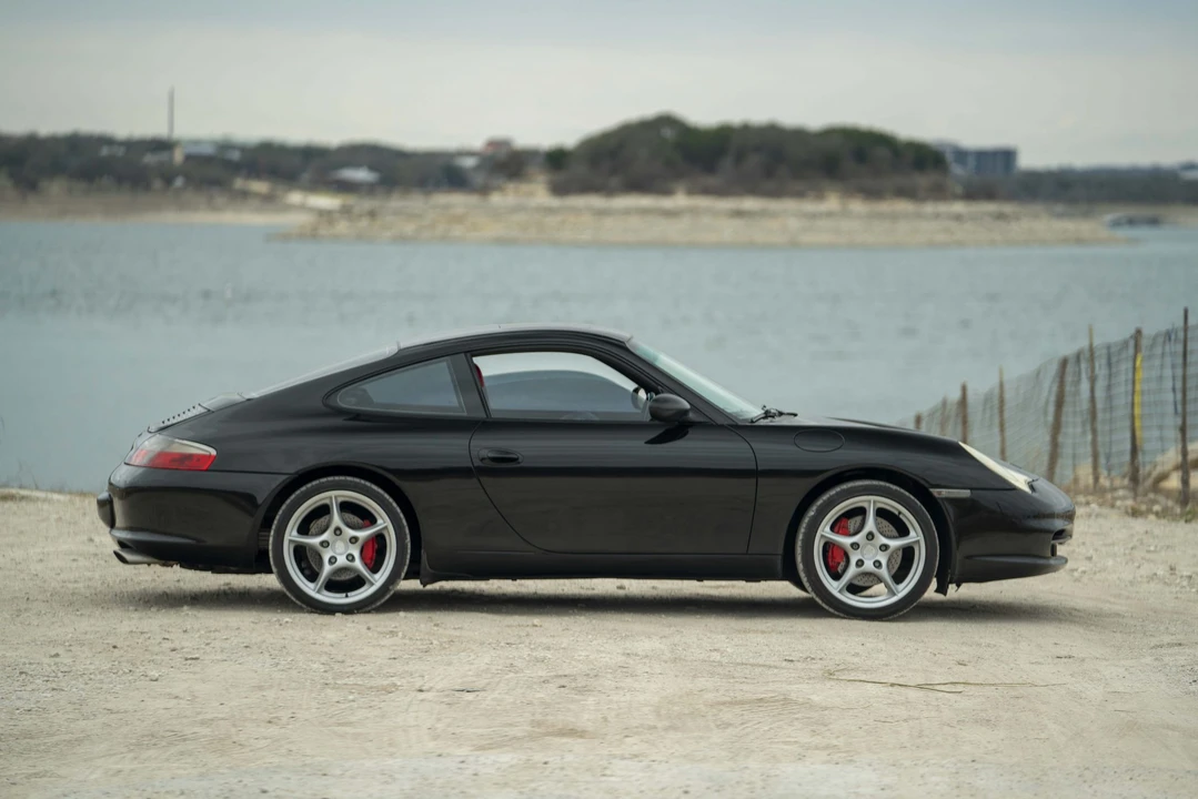 2002 Porsche 996 Carrera - Image 10 of 31