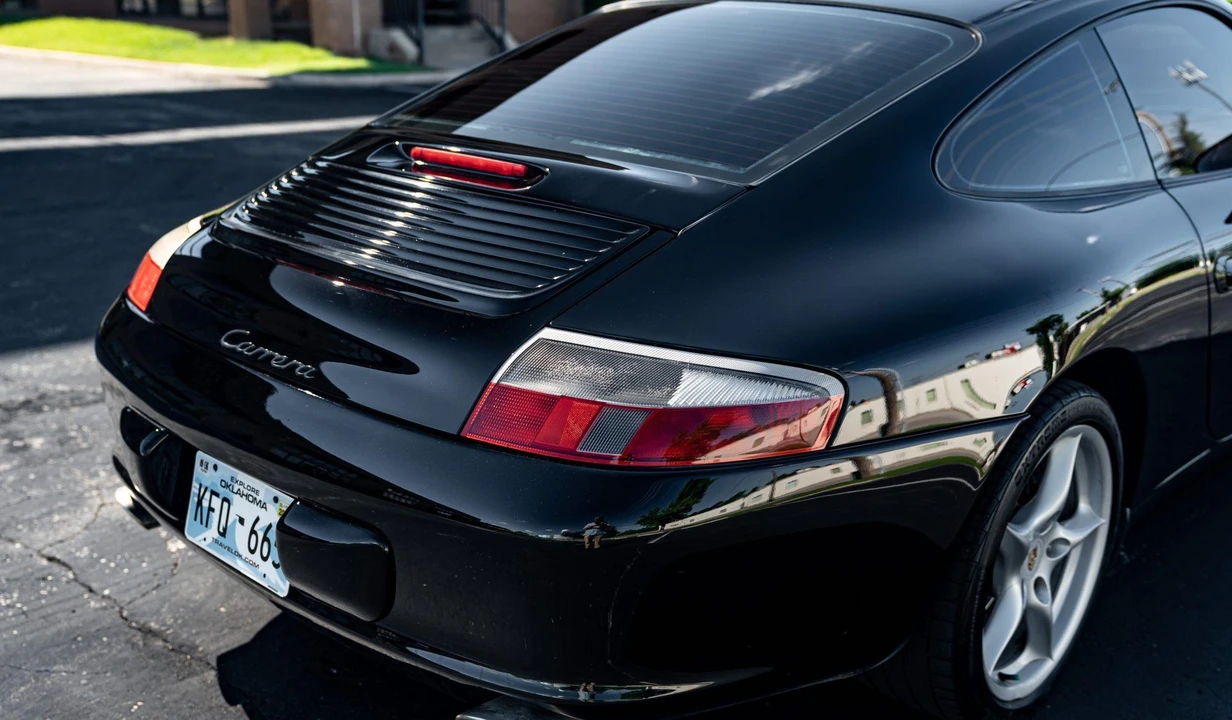 2002 Porsche 996 Carrera - Image 25 of 31