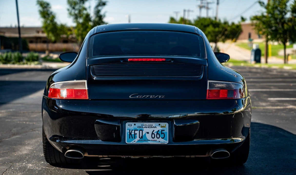 2002 Porsche 996 Carrera - Image 11 of 31