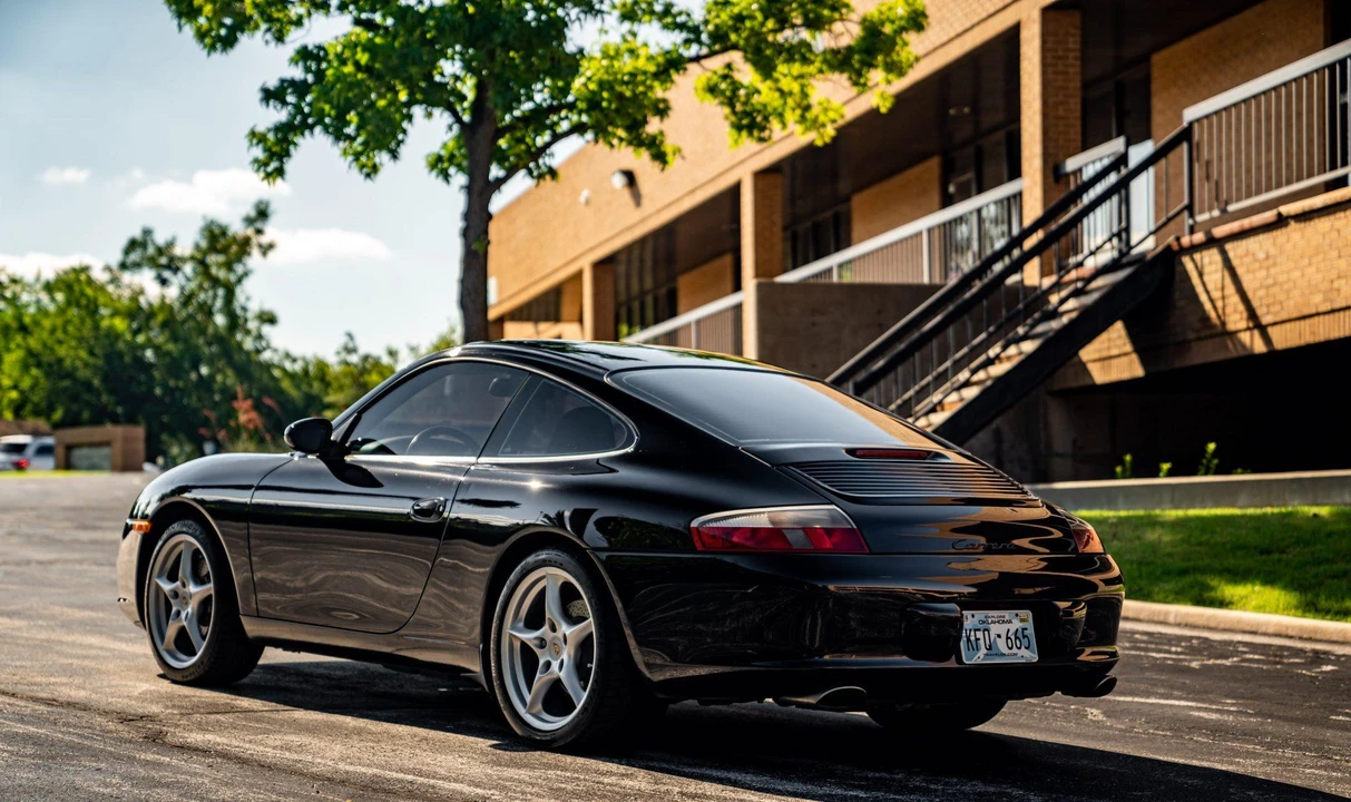 2002 Porsche 996 Carrera - Image 9 of 31