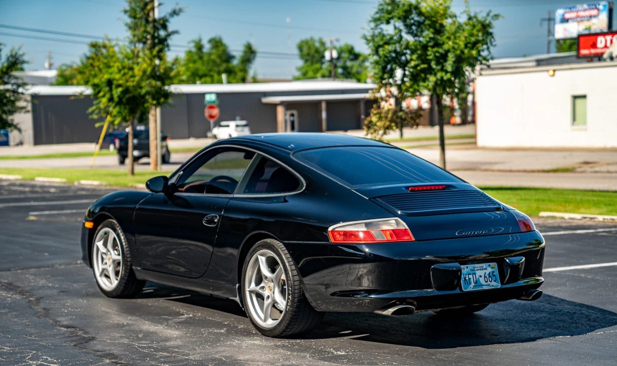 2002 Porsche 996 Carrera - Image 10 of 31