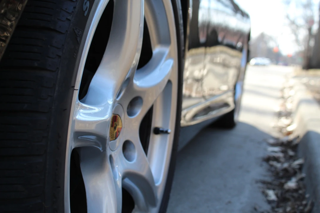 2002 Porsche 996 Carrera - Image 16 of 31