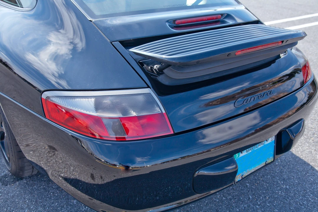 2002 Porsche 996 Carrera - Image 28 of 31
