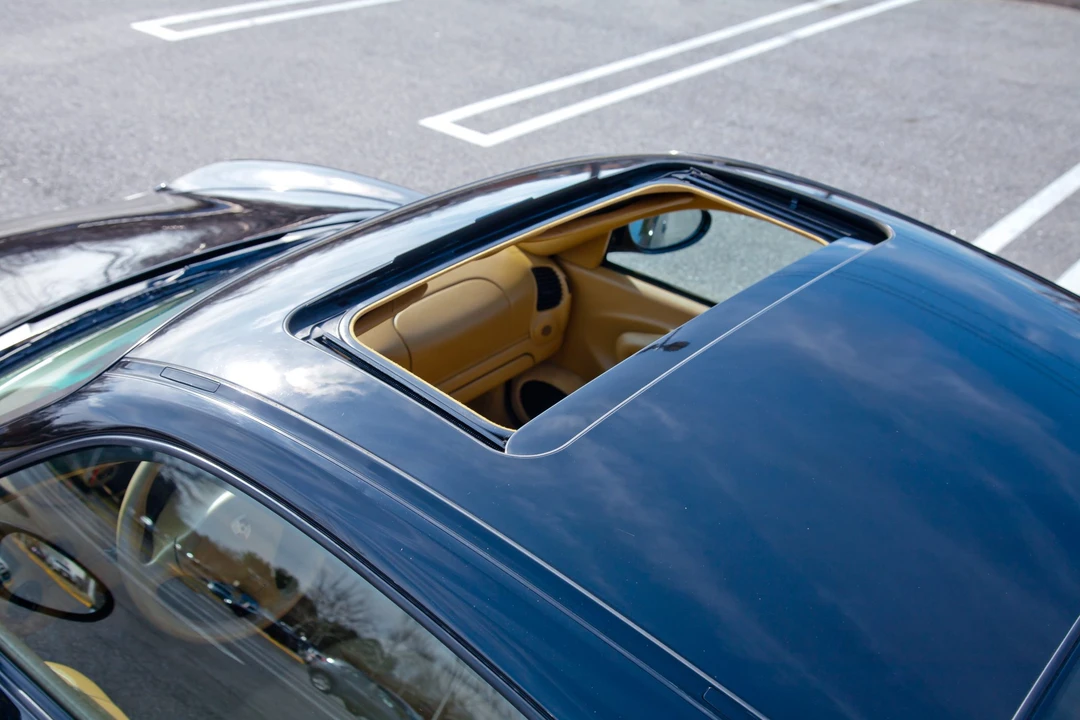 2002 Porsche 996 Carrera - Image 26 of 31