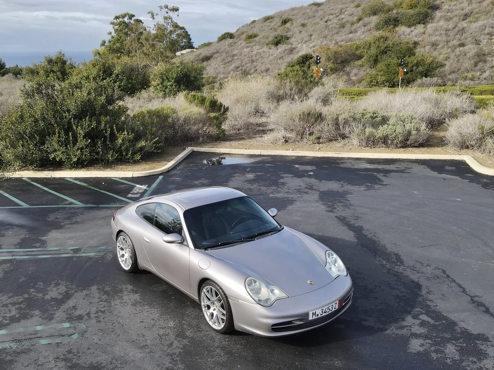 2002 Porsche 996 Carrera - Image 13 of 31