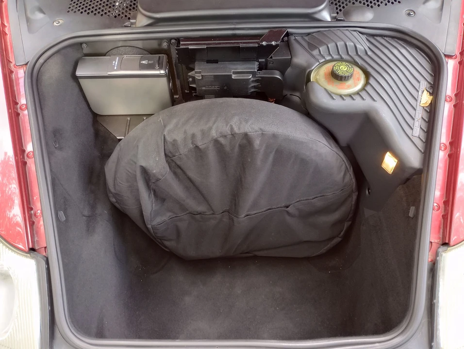 2002 Porsche 996 Carrera - Image 16 of 19