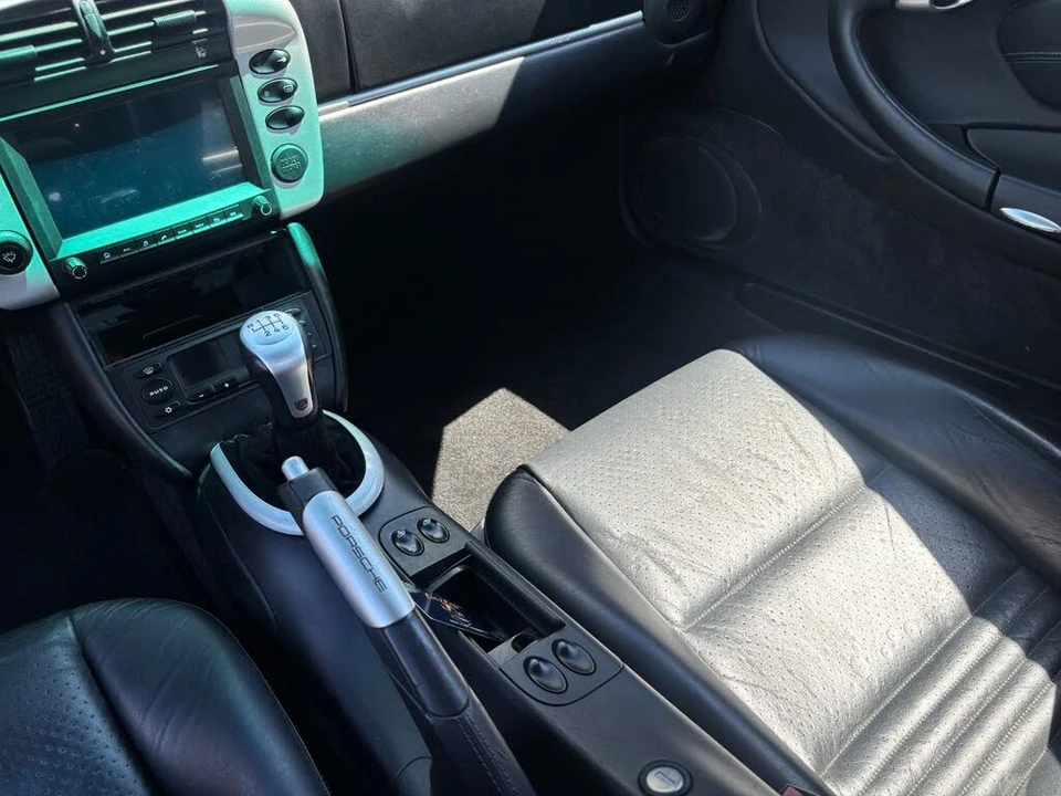 2002 Porsche 996 Carrera - Image 28 of 31