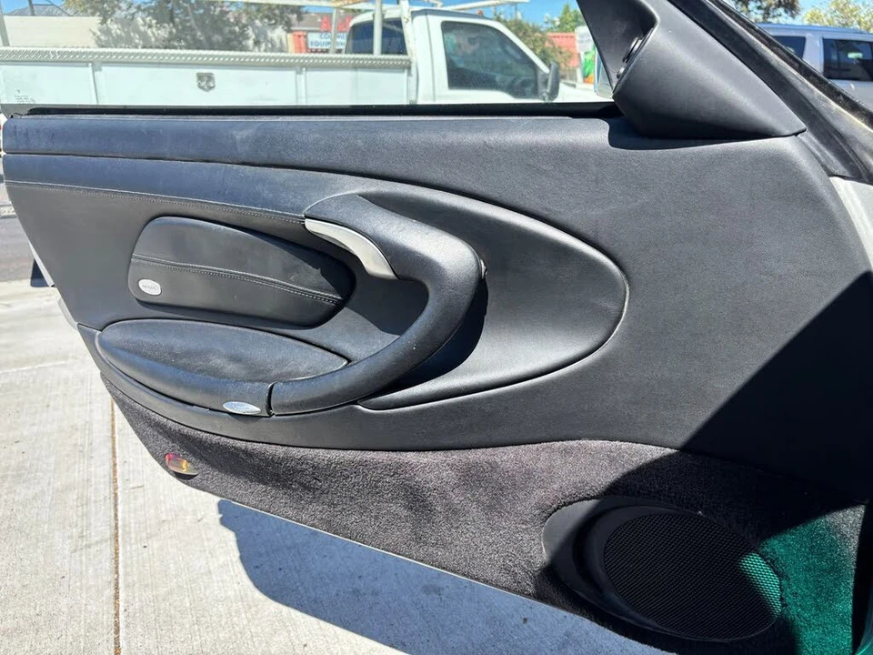 2002 Porsche 996 Carrera - Image 29 of 31