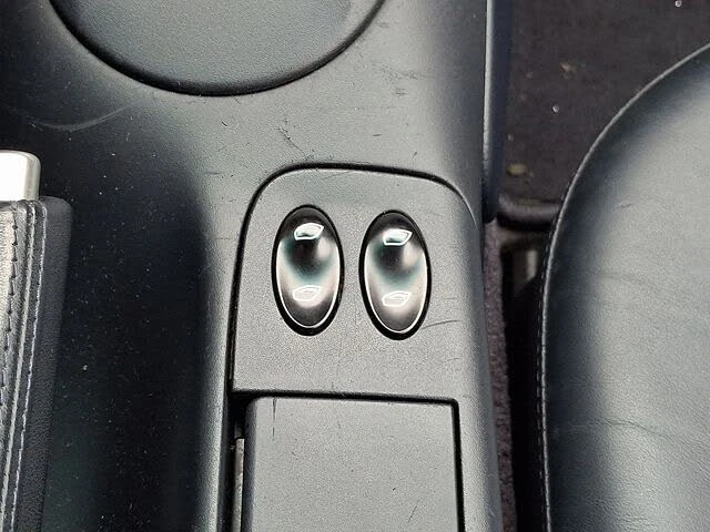 2002 Porsche 996 Carrera - Image 27 of 31