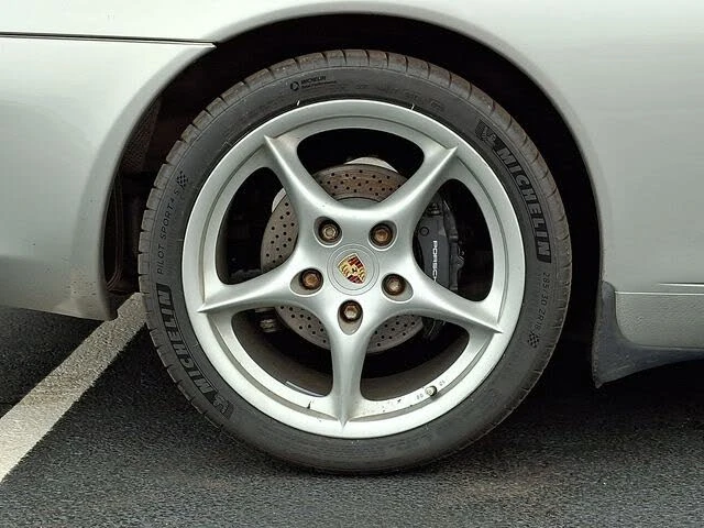 2002 Porsche 996 Carrera - Image 13 of 31