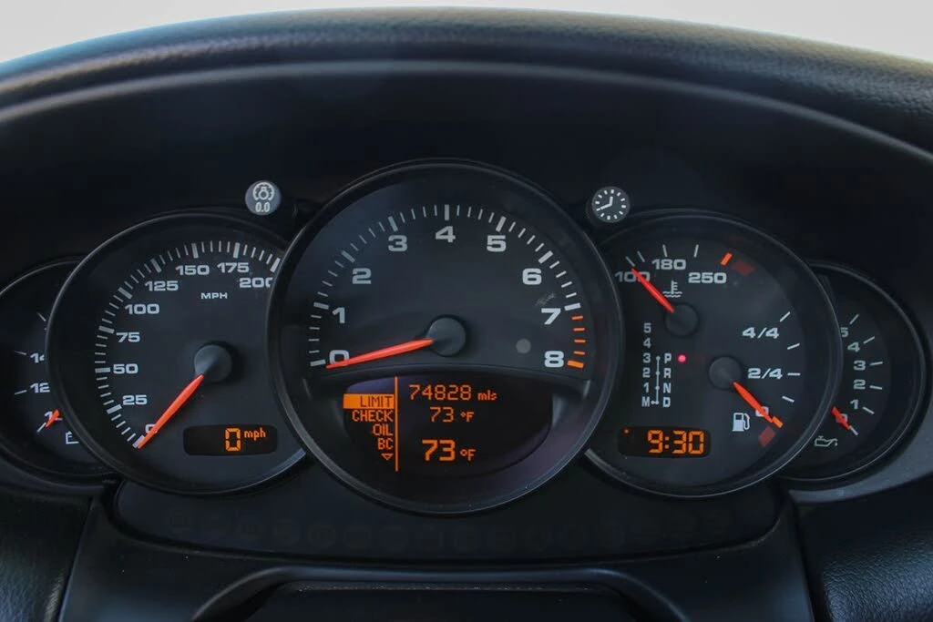 2002 Porsche 996 Carrera - Image 24 of 31
