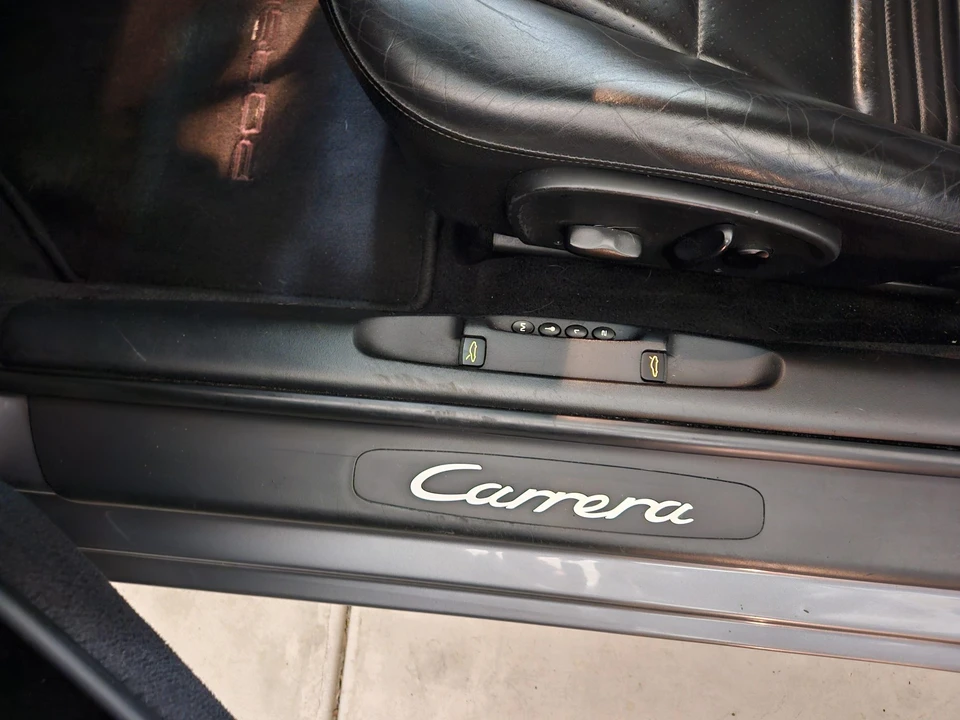 2002 Porsche 996 Carrera - Image 28 of 31