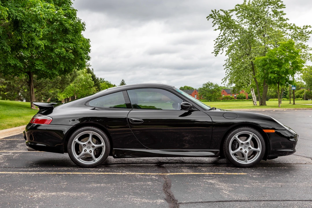 2002 Porsche 996 Carrera - Image 10 of 31