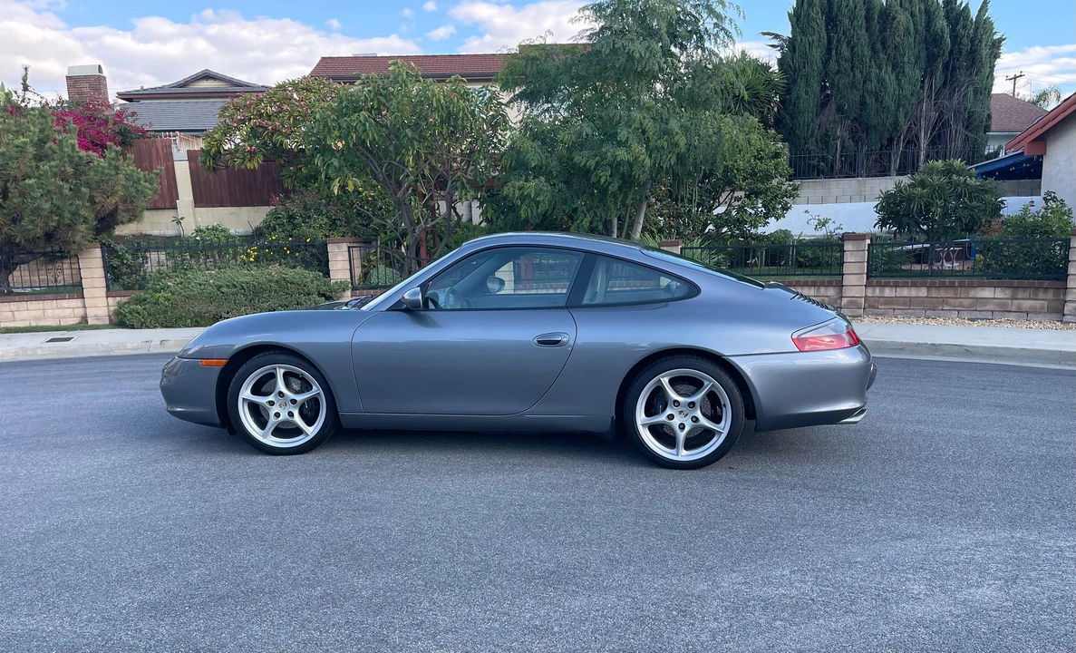 2002 Porsche 996 Carrera - Image 10 of 31
