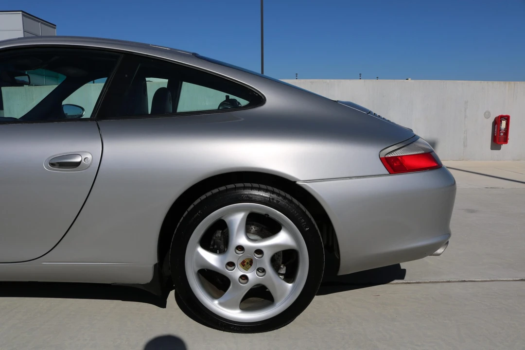 2002 Porsche 996 Carrera - Image 28 of 31