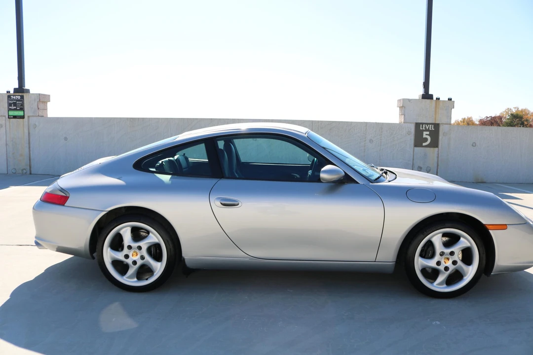 2002 Porsche 996 Carrera - Image 16 of 31