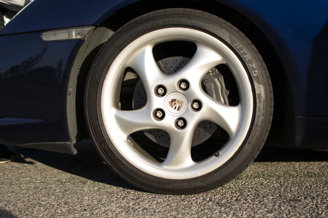 2002 Porsche 996 Carrera - Image 26 of 31