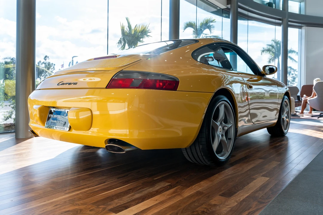 2002 Porsche 996 Carrera - Image 10 of 31