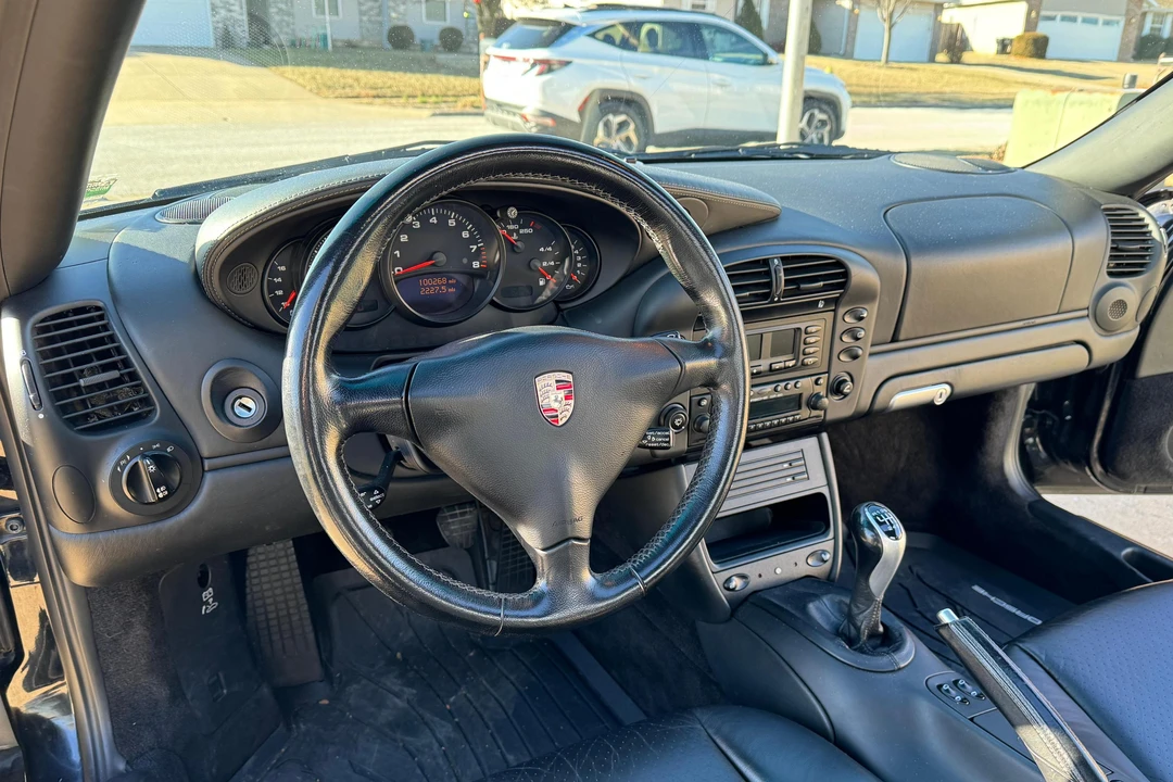 2002 Porsche 996 Carrera - Image 30 of 31