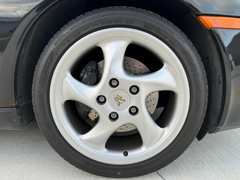 2002 Porsche 996 Carrera - Image 28 of 31