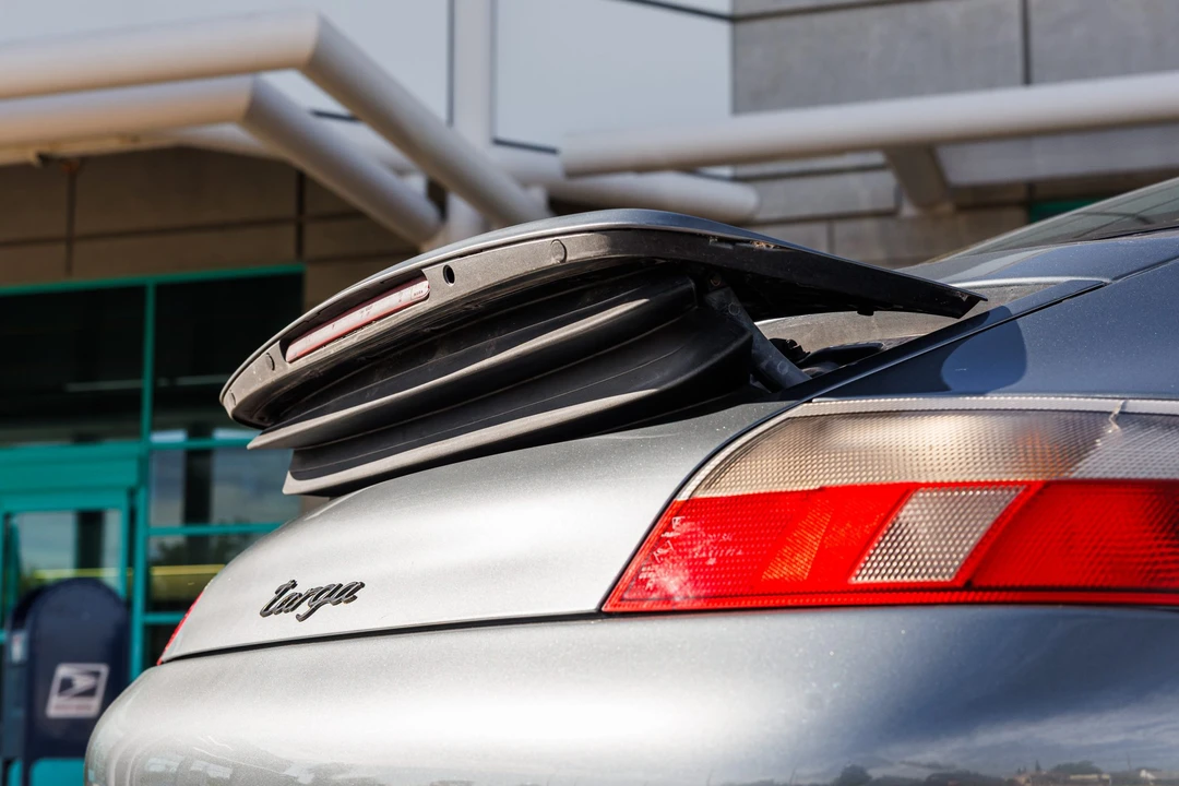2002 Porsche 996 Carrera - Image 28 of 31