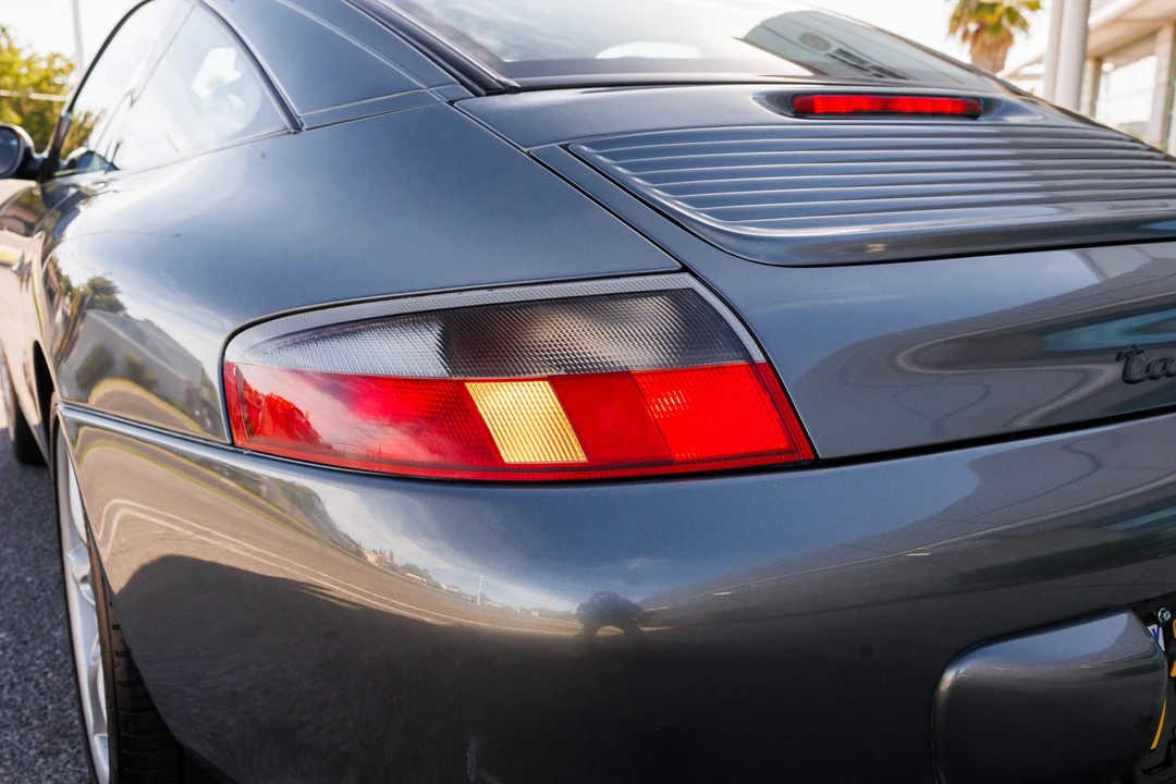 2002 Porsche 996 Carrera - Image 25 of 31