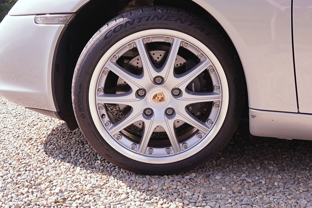 2002 Porsche 996 Carrera - Image 30 of 31