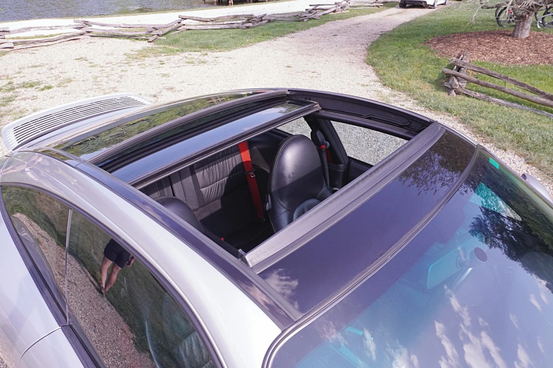 2002 Porsche 996 Carrera - Image 24 of 31