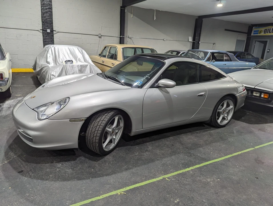 2002 Porsche 996 Carrera - Image 5 of 31
