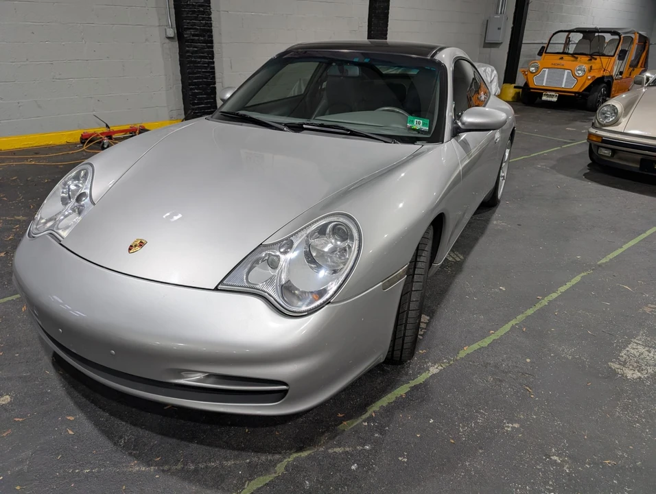 2002 Porsche 996 Carrera - Image 2 of 31