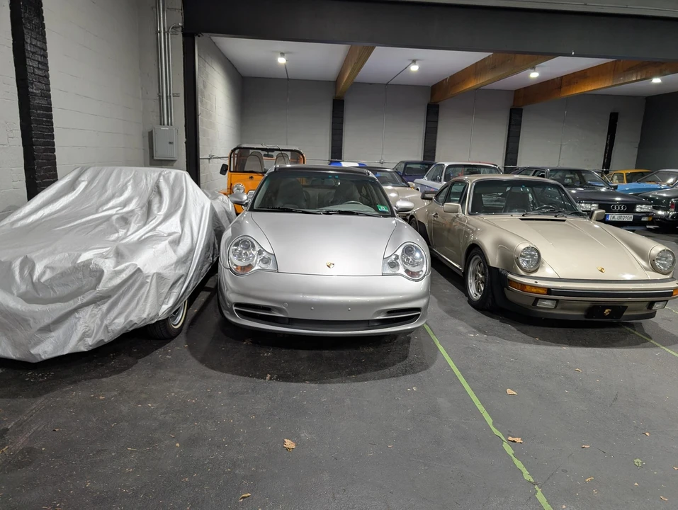 2002 Porsche 996 Carrera - Image 12 of 31