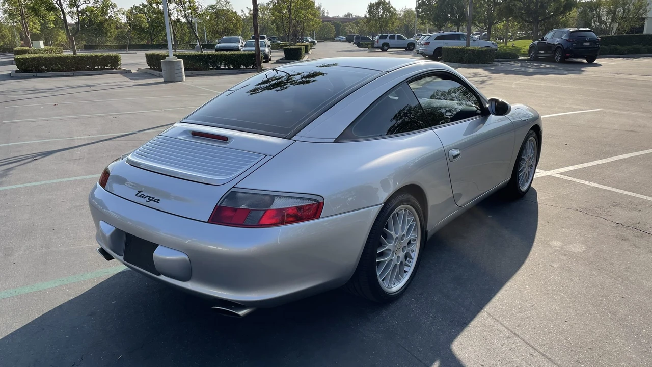 2002 Porsche 996 Carrera - Image 12 of 31