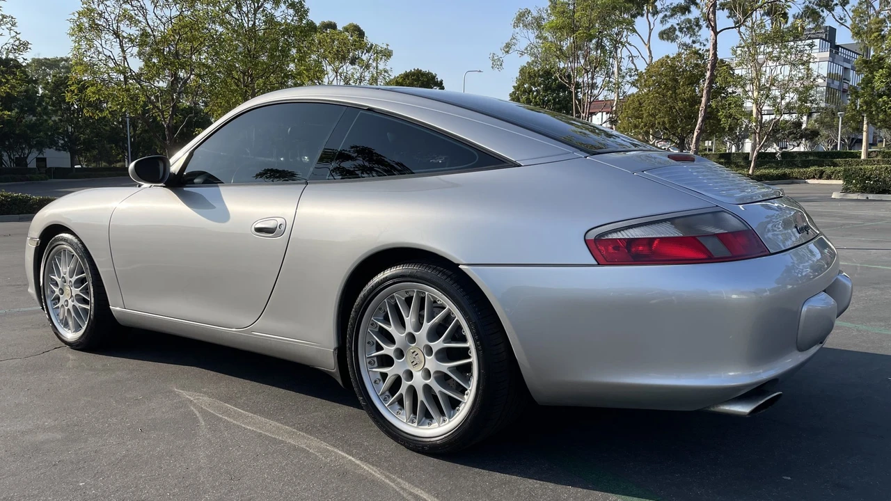 2002 Porsche 996 Carrera - Image 8 of 31