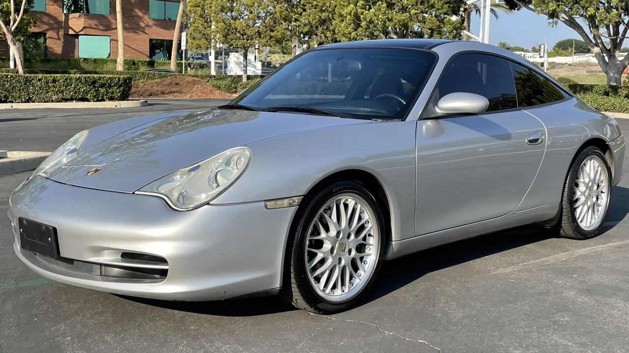 2002 Porsche 996 Carrera - Image 2 of 31