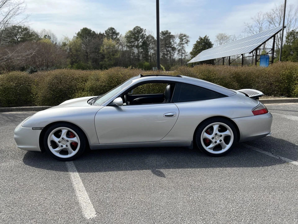 2002 Porsche 996 Carrera - Image 10 of 31