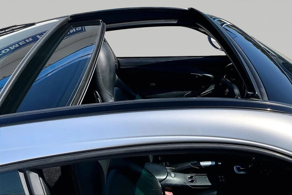 2002 Porsche 996 Carrera - Image 26 of 31