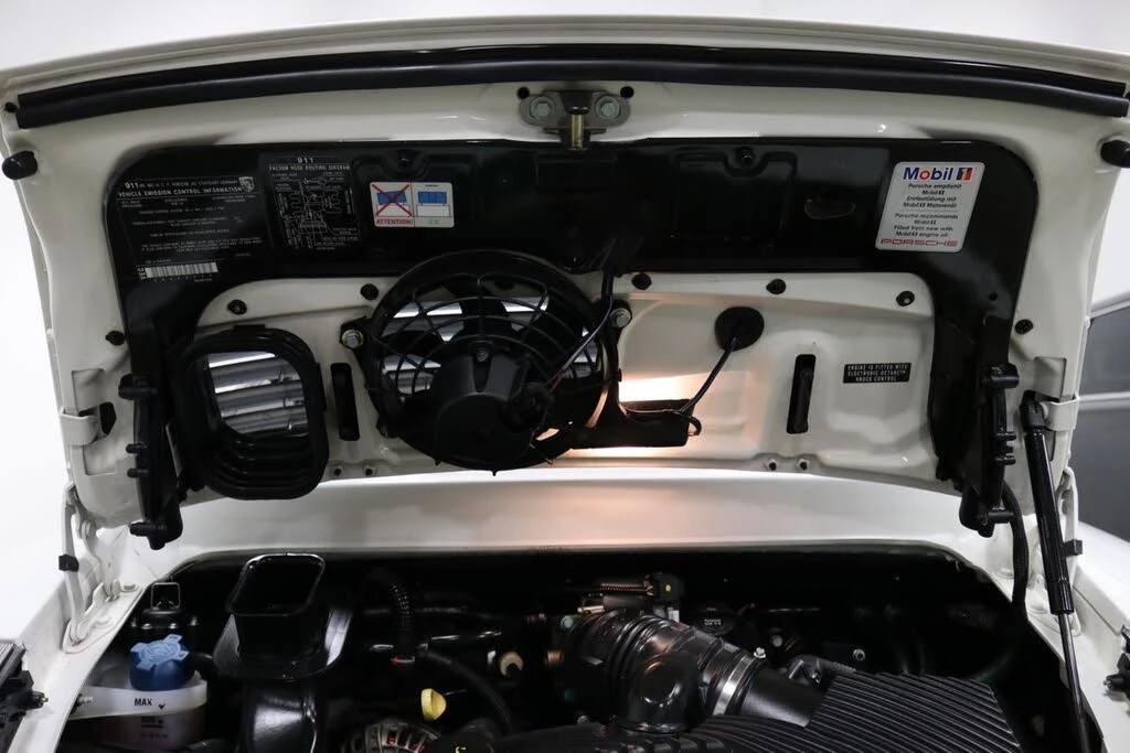 2002 Porsche 996 Carrera - Image 26 of 31