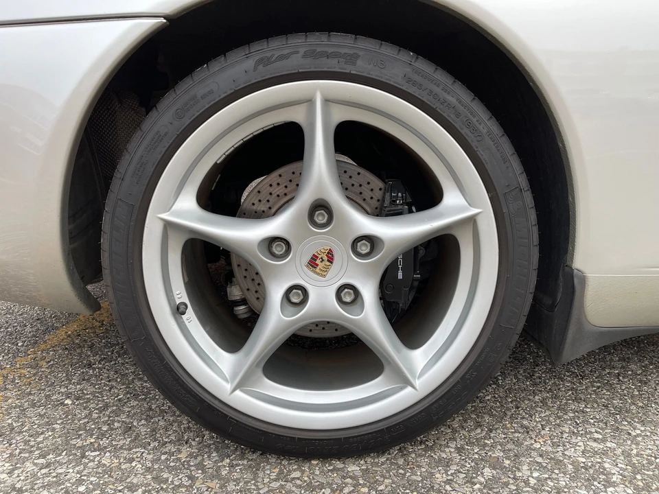 2002 Porsche 996 Carrera - Image 9 of 31