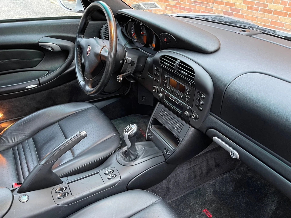 2002 Porsche 996 Carrera - Image 27 of 31